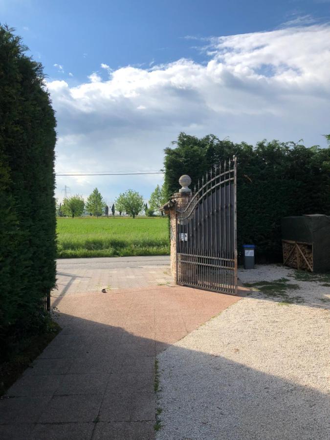Hotel DesenzanoLoft Garda Family House Desenzano del Garda Exterior foto